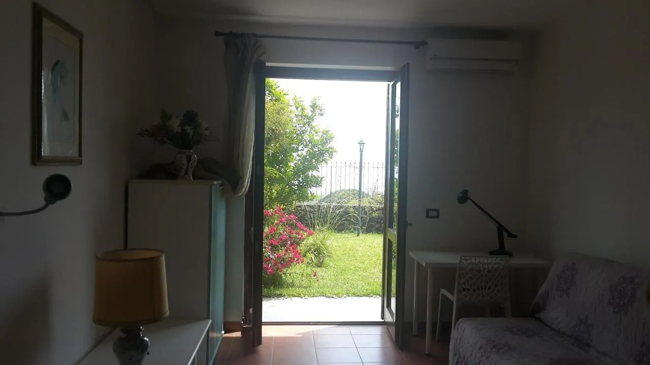 维格兰德Poggio Sambuco住宿加早餐旅馆 0*, 维格兰德
