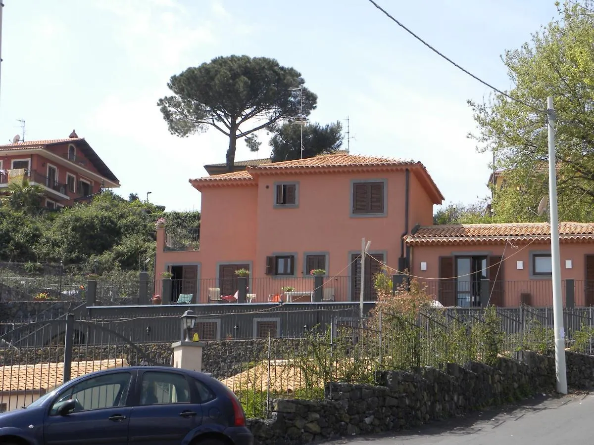Poggio Sambuco Bed and Breakfast Viagrande 0*,  Italien